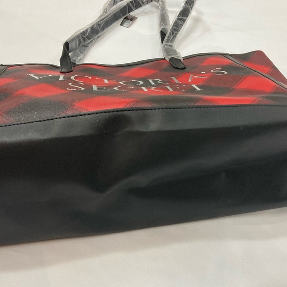 New Victoria's Secret Plaid Tote O/S - Picture 4 of 9